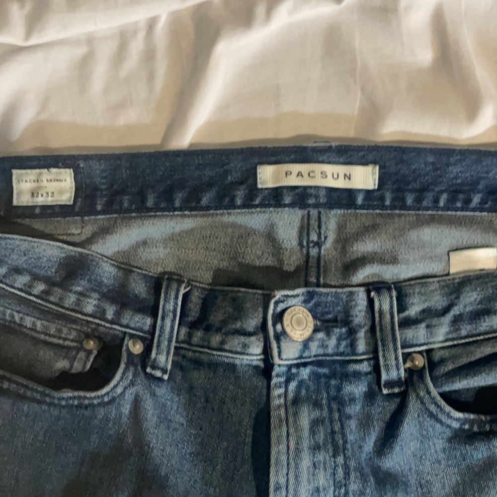 Size 32x32 skinny stacked Jeans - Picture 3 of 3